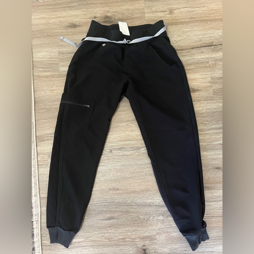 COPY - Figs jogger scrubs size xxs petite